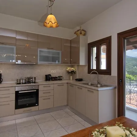 Villa Iatrou House- With Incredible View *